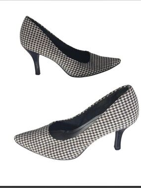 comfort plus by Predictions Houndstooth Pointed-Toe Heels - Black & White